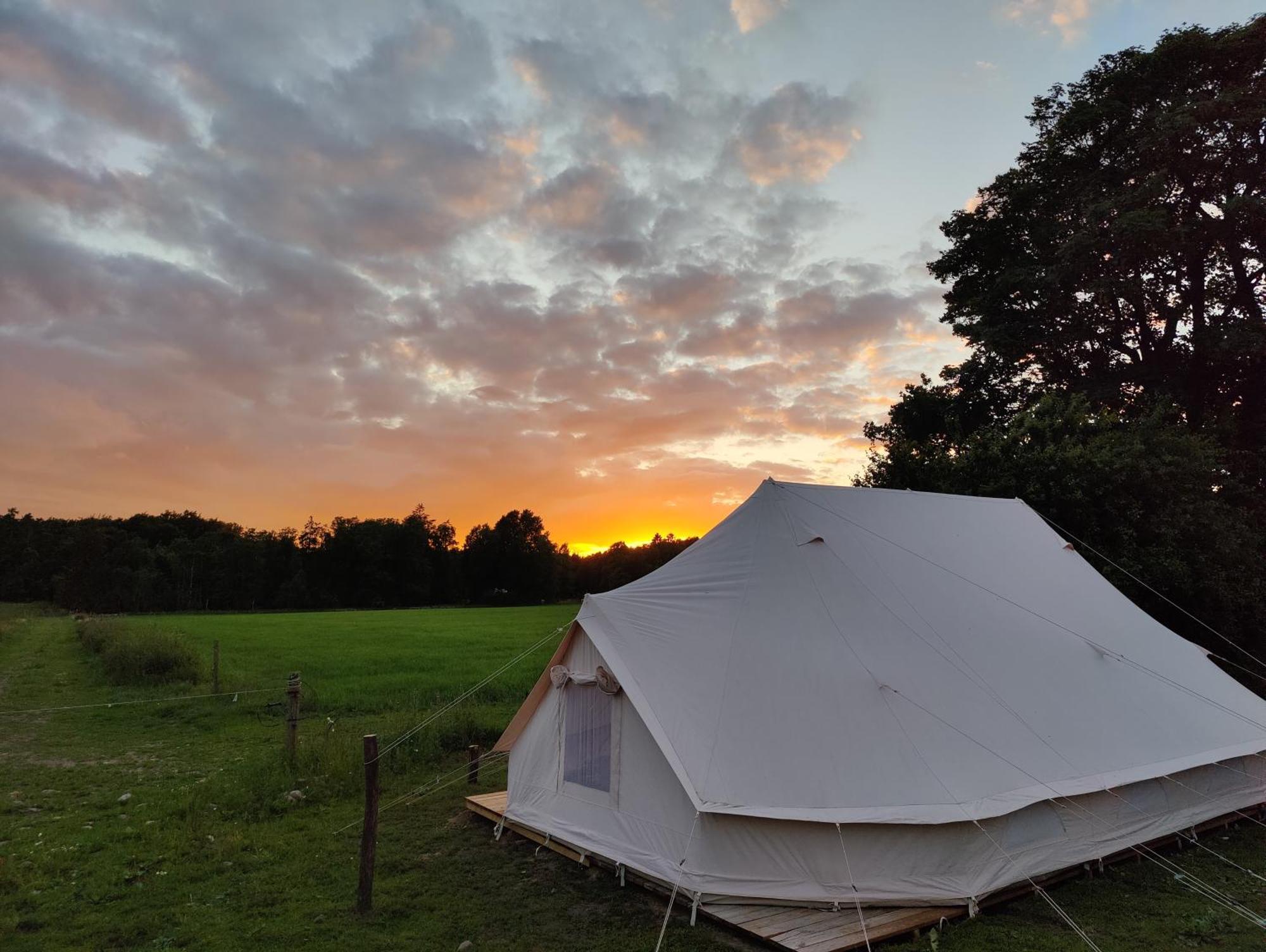 Under Canvas Bornholm Ostermarie エクステリア 写真